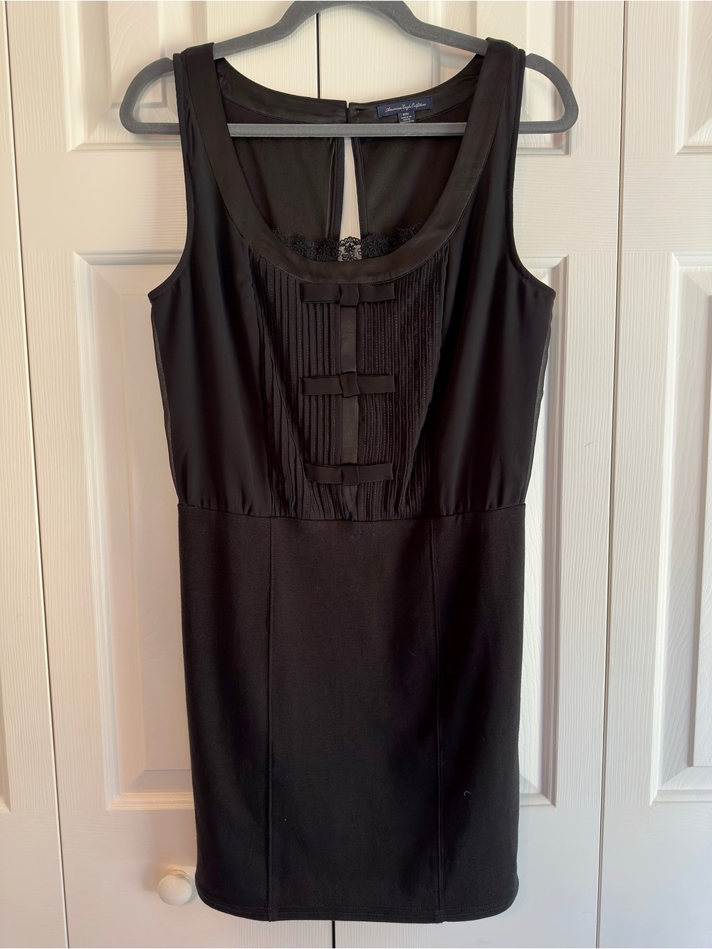 American Eagle Outfitters Black Sleeveless Bow-Accent Sheath Dress
